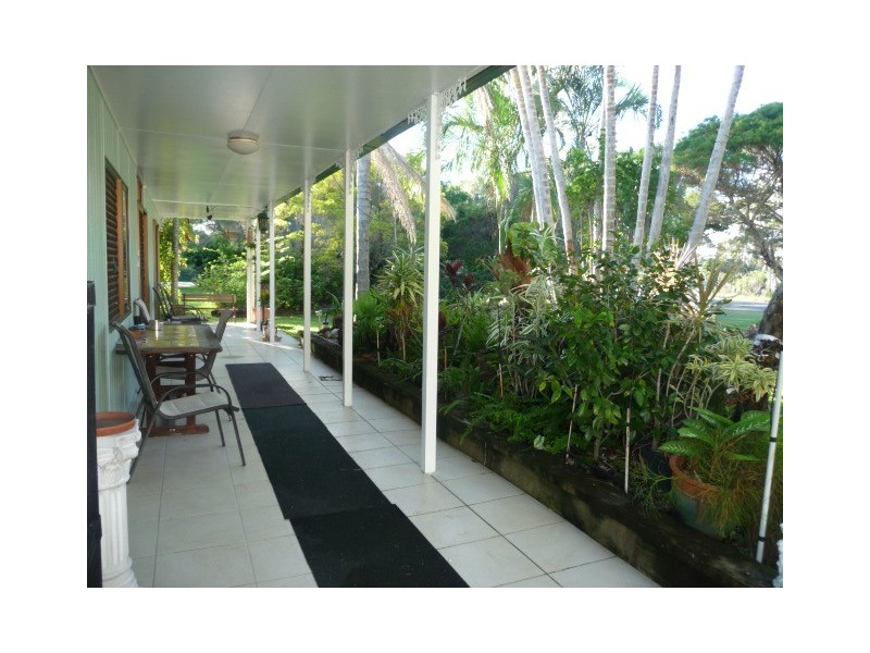 58 Bayside Rd, Cooloola Cove QLD 4580