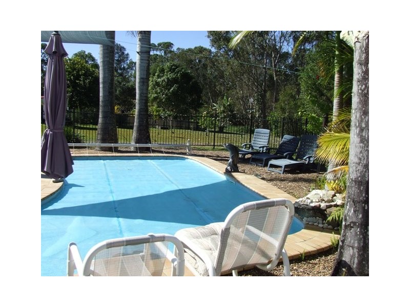 34 Tom Thumb Ct, Cooloola Cove QLD 4580
