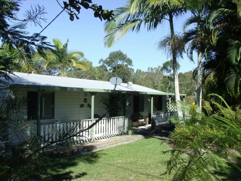 34 Tom Thumb Ct, Cooloola Cove QLD 4580