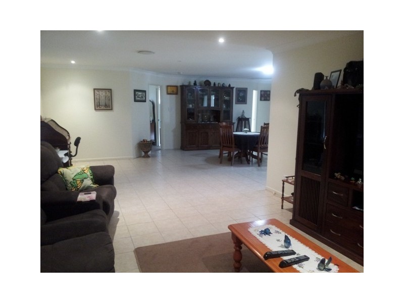 20 Ark Royal Dr, Cooloola Cove QLD 4580