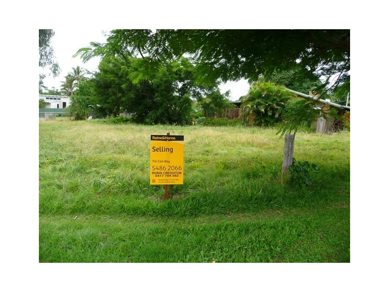 84 Emperor Street, Tin Can Bay QLD 4580