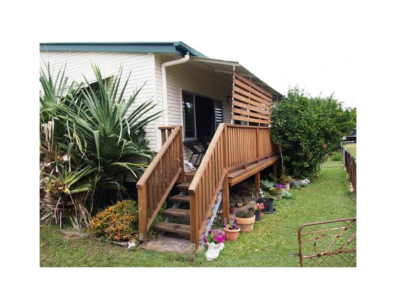 31 Gympie Road, Tin Can Bay QLD 4580