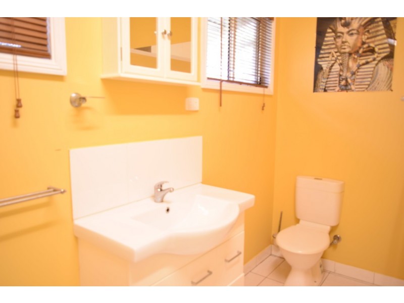 16 Waratah Dr, Cooloola Cove QLD 4580