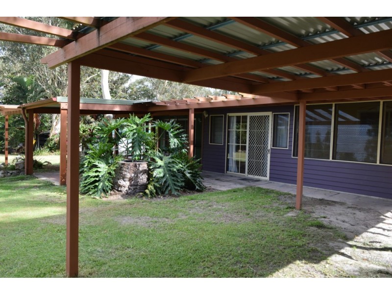 16 Waratah Dr, Cooloola Cove QLD 4580