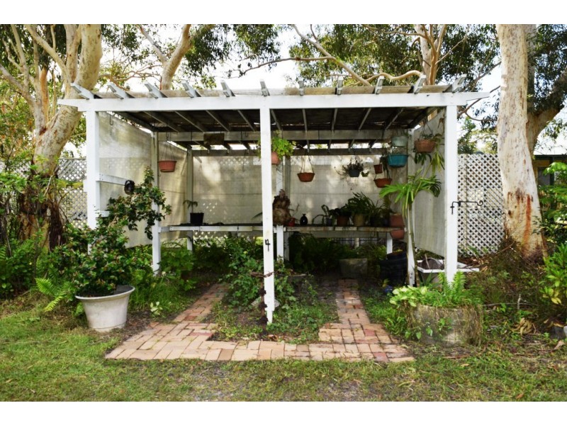 16 Waratah Dr, Cooloola Cove QLD 4580