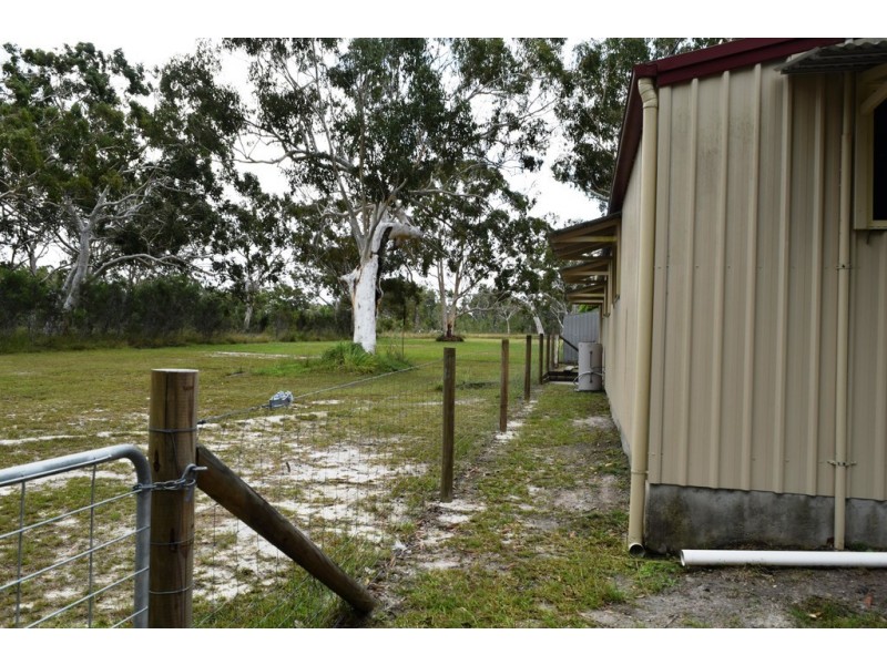 16 Waratah Dr, Cooloola Cove QLD 4580