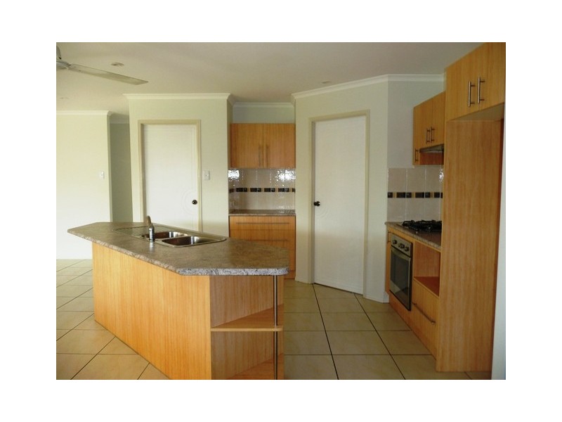 6 Aramac Ct, Tin Can Bay QLD 4580