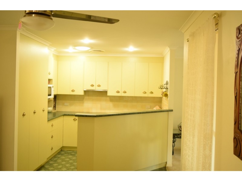 40 Mauretania Avenue, Cooloola Cove QLD 4580