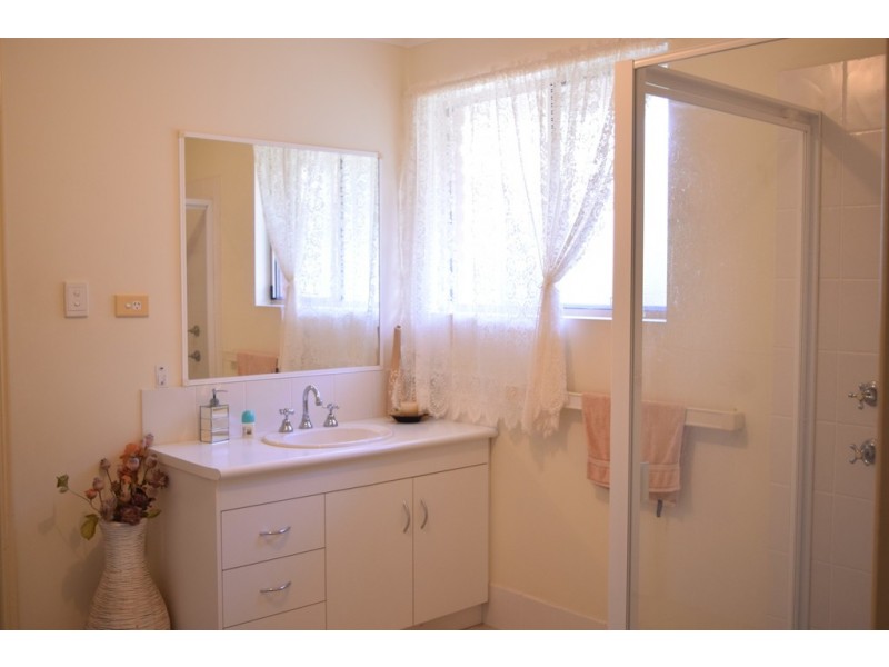 40 Mauretania Avenue, Cooloola Cove QLD 4580