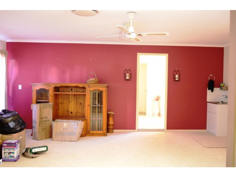 40 Mauretania Avenue, Cooloola Cove QLD 4580