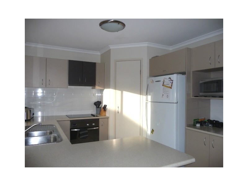 4 Mariposa Pl, Cooloola Cove QLD 4580