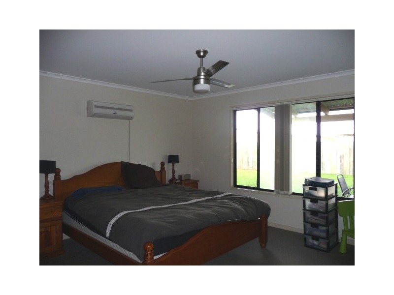 4 Mariposa Pl, Cooloola Cove QLD 4580