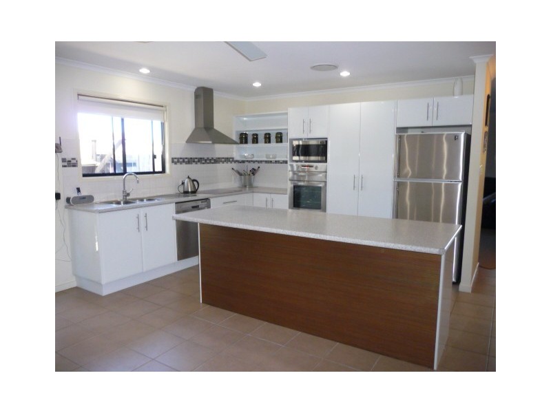 7 Sanctuary Way, Cooloola Cove QLD 4580