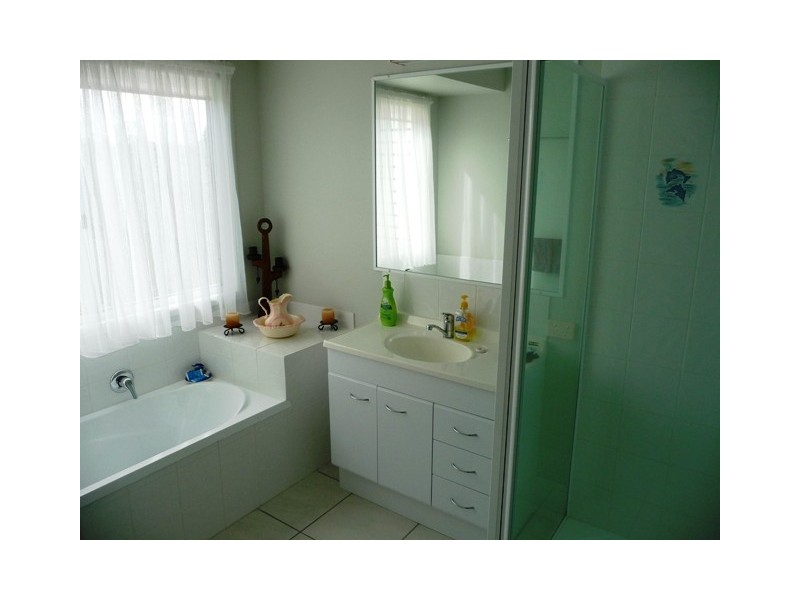 25 Dreadnaught Avenue, Cooloola Cove QLD 4580