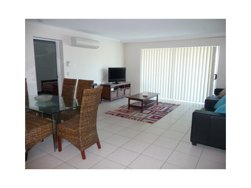 Unit 4/6 Gympie Rd, Tin Can Bay QLD 4580