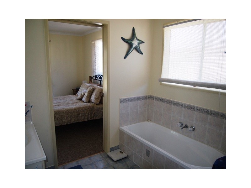 50 Discovery Drive, Cooloola Cove QLD 4580