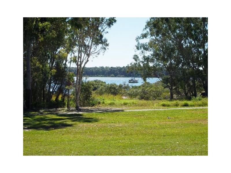 23 Oyster Parade, Tin Can Bay QLD 4580