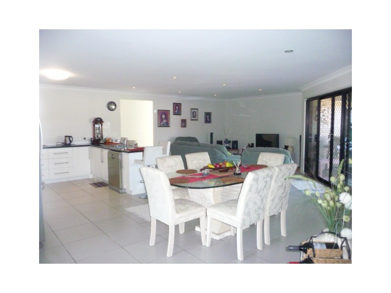 11 Kanimbla Ave, Cooloola Cove QLD 4580