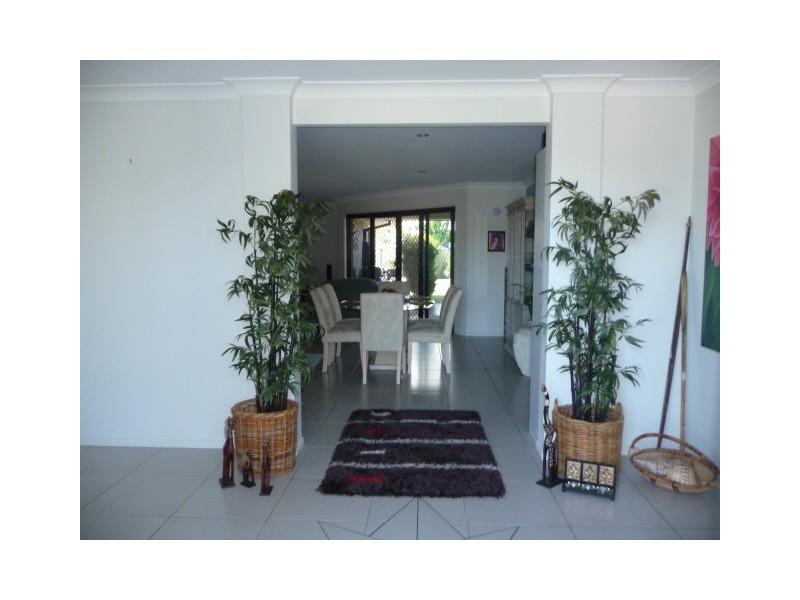 11 Kanimbla Ave, Cooloola Cove QLD 4580