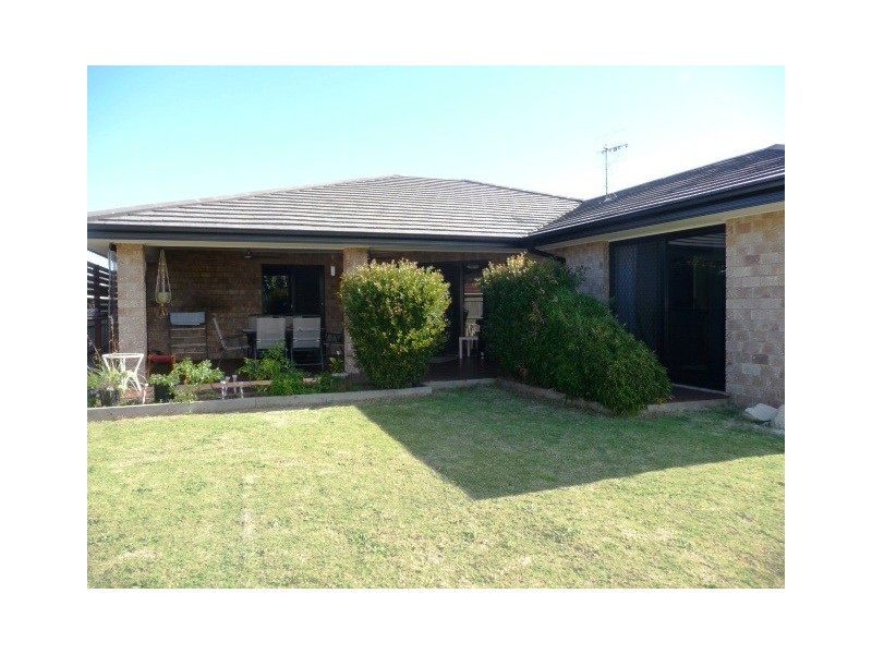 11 Kanimbla Ave, Cooloola Cove QLD 4580