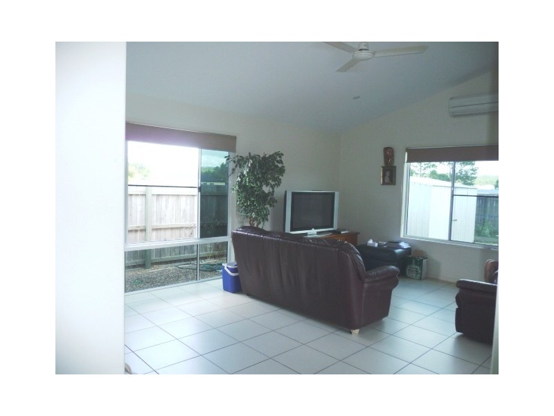 31 Canberra Ave, Cooloola Cove QLD 4580