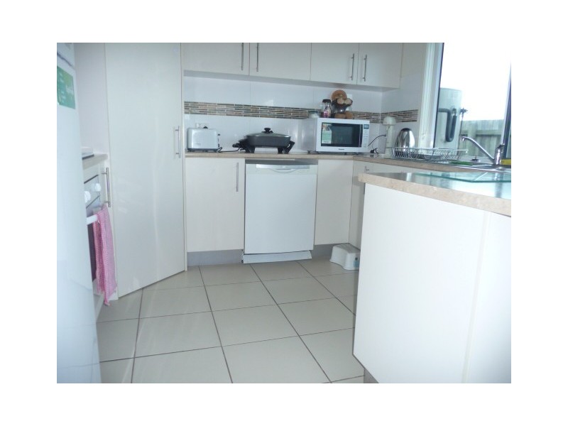 31 Canberra Ave, Cooloola Cove QLD 4580
