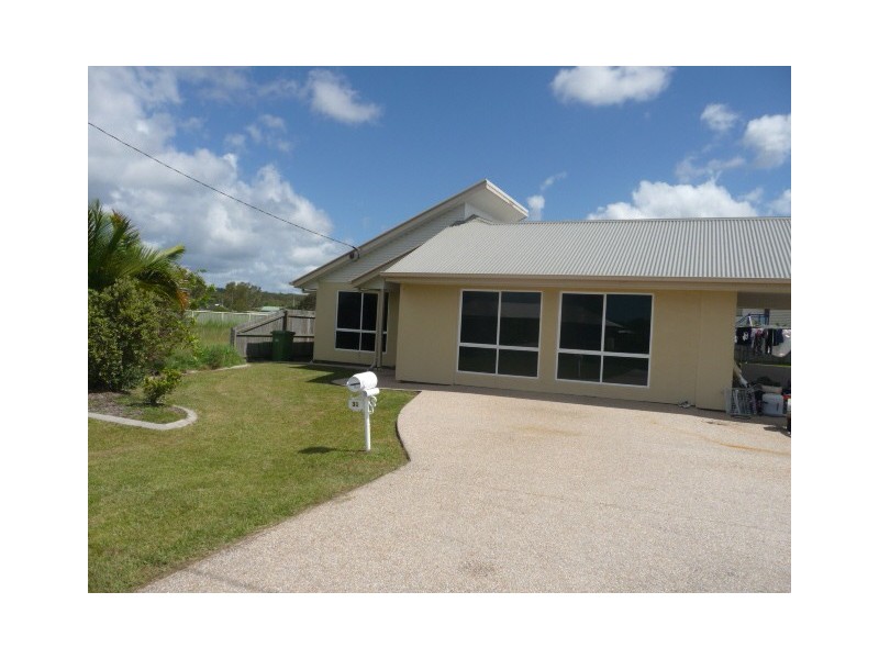31 Canberra Ave, Cooloola Cove QLD 4580