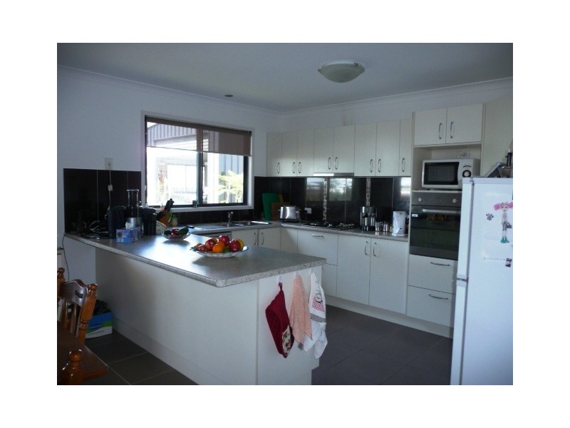 3 Aqua Pl, Tin Can Bay QLD 4580