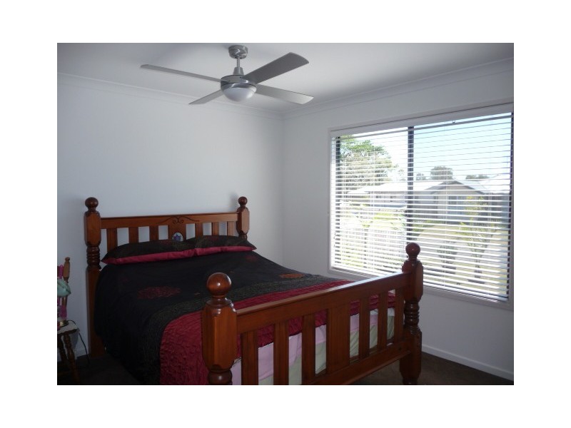 3 Aqua Pl, Tin Can Bay QLD 4580