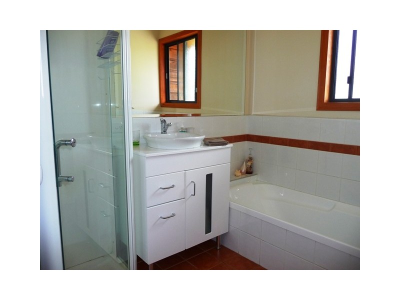 4 Nina Court, Cooloola Cove QLD 4580