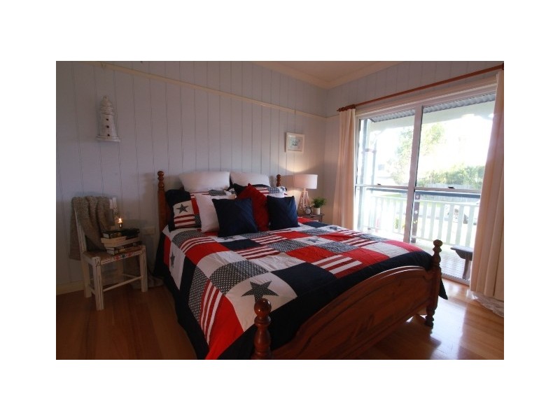 4 Kingfisher Court, Tin Can Bay QLD 4580