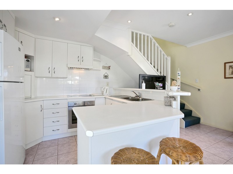 4/8 Mitchell Street, Tin Can Bay QLD 4580