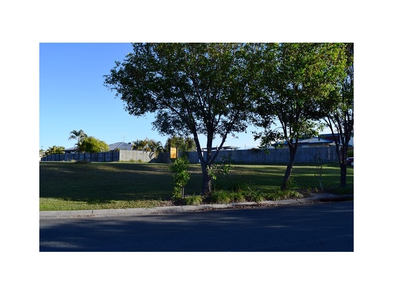 16 Creekside Esp, Cooloola Cove QLD 4580