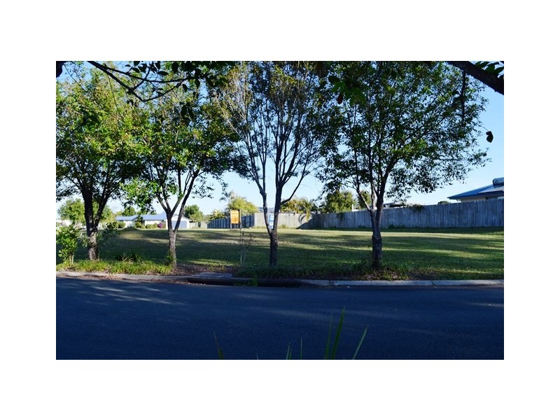 16 Creekside Esp, Cooloola Cove QLD 4580