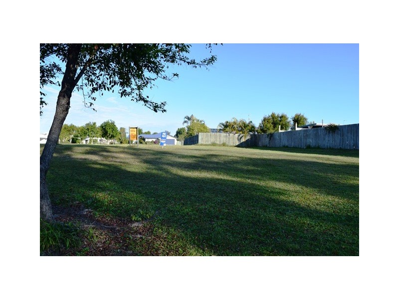 16 Creekside Esp, Cooloola Cove QLD 4580