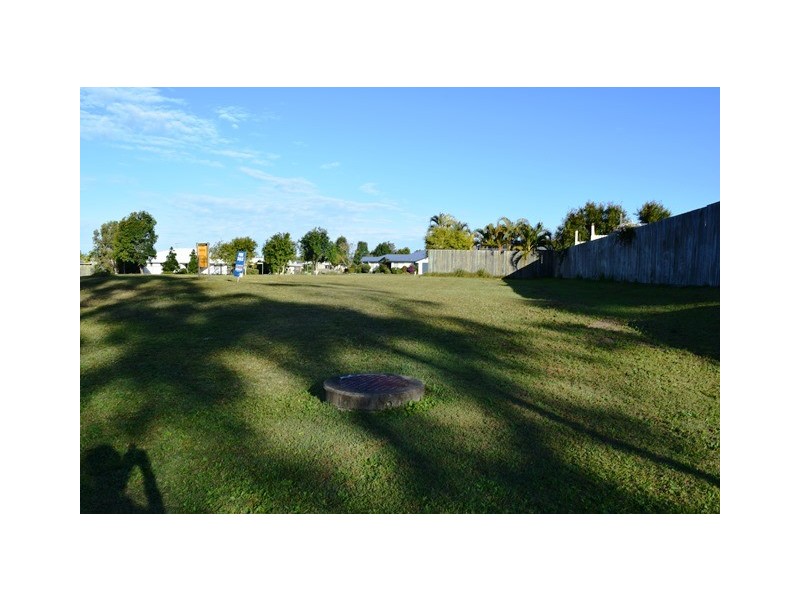 16 Creekside Esp, Cooloola Cove QLD 4580