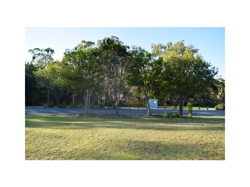 16 Creekside Esp, Cooloola Cove QLD 4580