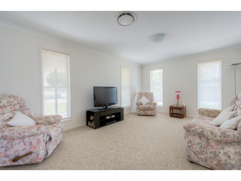 3 Lomandra Avenue, Cooloola Cove QLD 4580