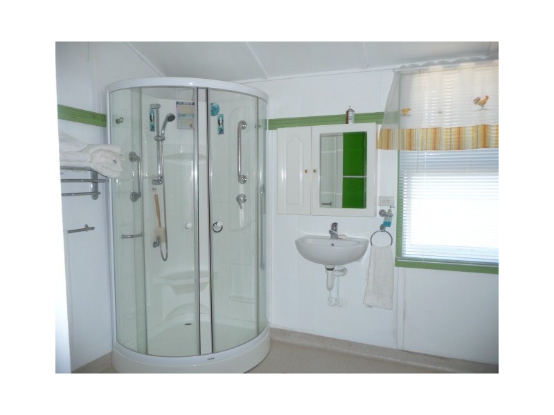2 Bream St, Tin Can Bay QLD 4580