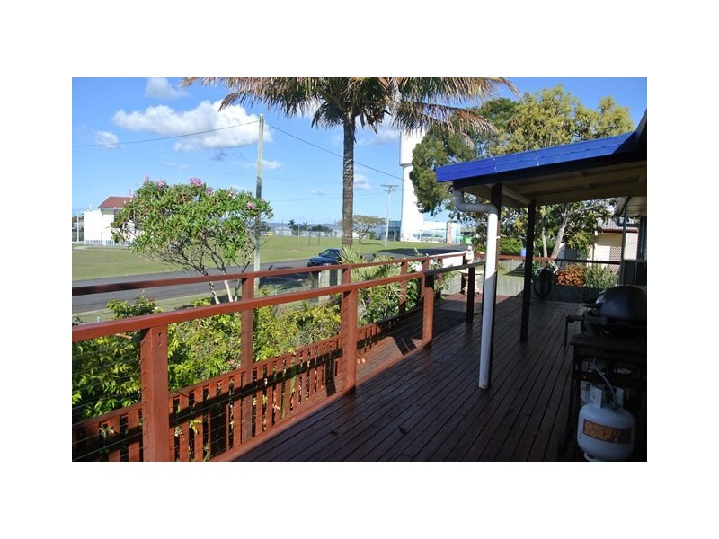 2 Bream St, Tin Can Bay QLD 4580