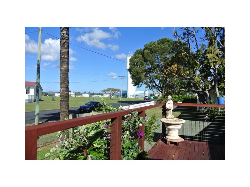 2 Bream St, Tin Can Bay QLD 4580