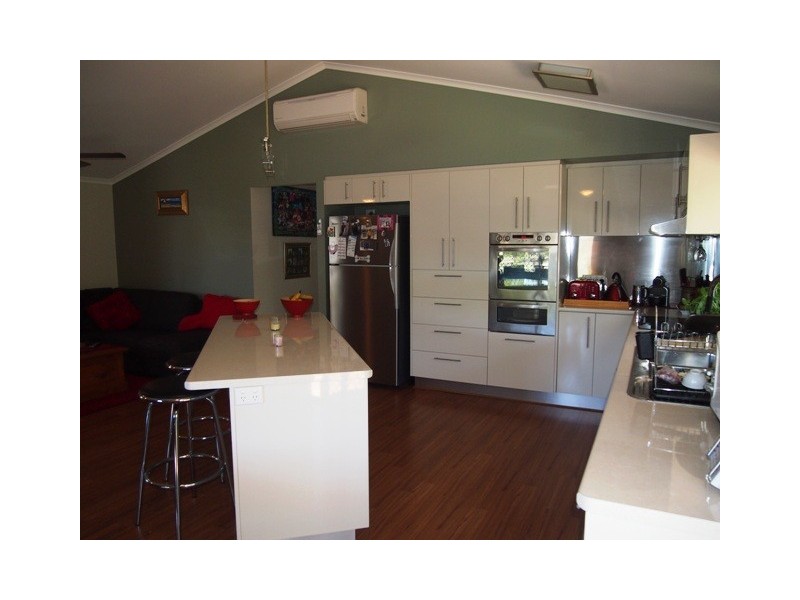 18 Queen Elizabeth Drive, Cooloola Cove QLD 4580