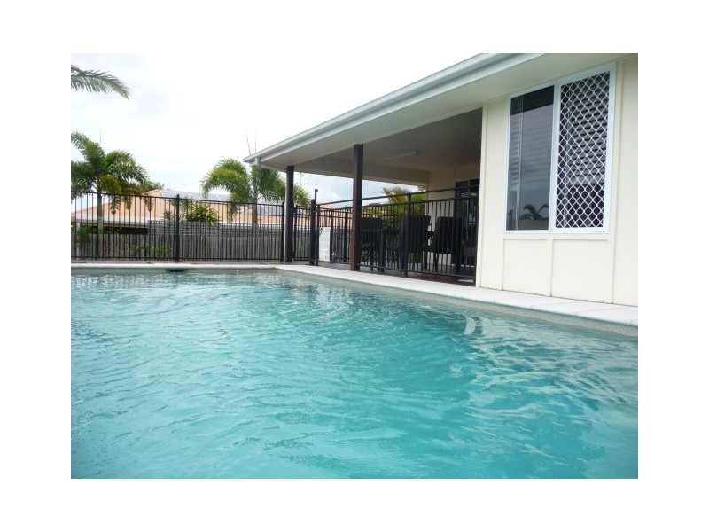 4 Aramac Court, Tin Can Bay QLD 4580