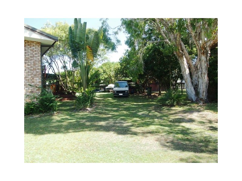 20 Oyster Parade, Tin Can Bay QLD 4580