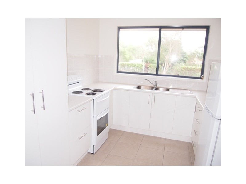 4 Ark Royal Drive, Cooloola Cove QLD 4580