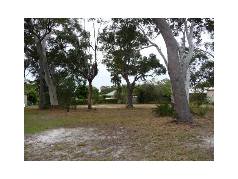 4 Ark Royal Drive, Cooloola Cove QLD 4580