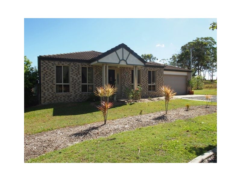 96 Bayside Road, Cooloola Cove QLD 4580