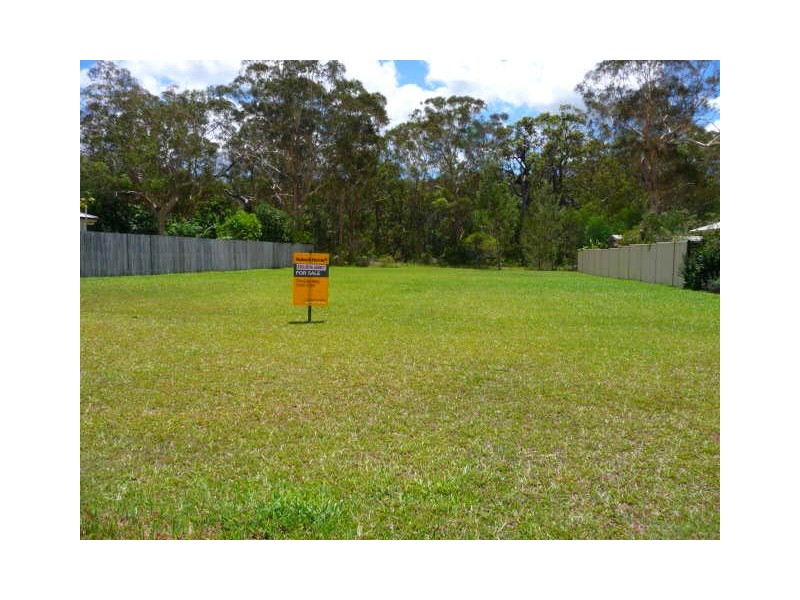 33 Fyshburn Dr, Cooloola Cove QLD 4580