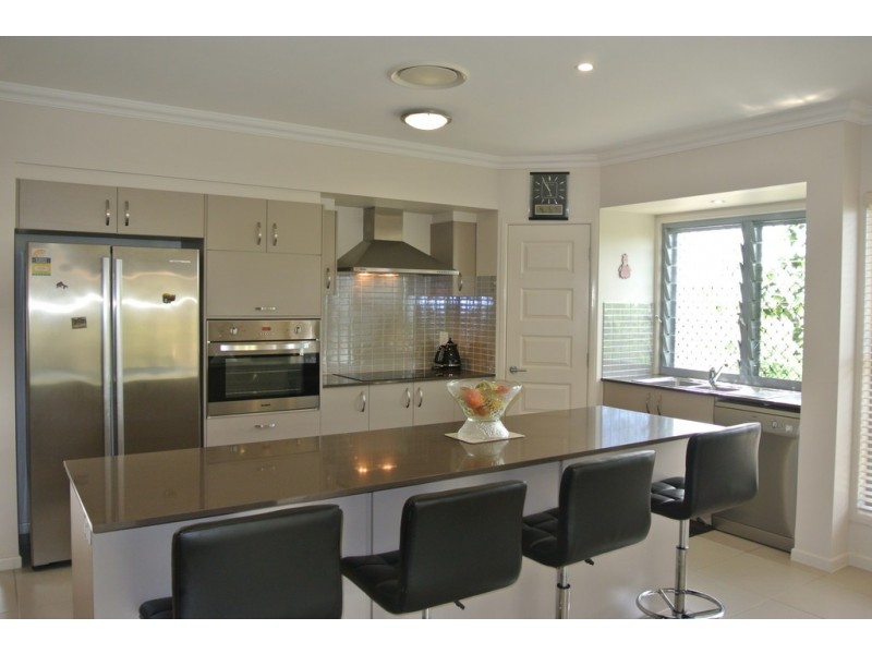 40 Tuna Way, Tin Can Bay QLD 4580