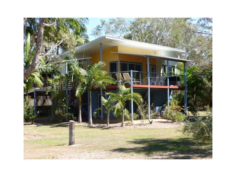 4 Squire Street, Tin Can Bay QLD 4580